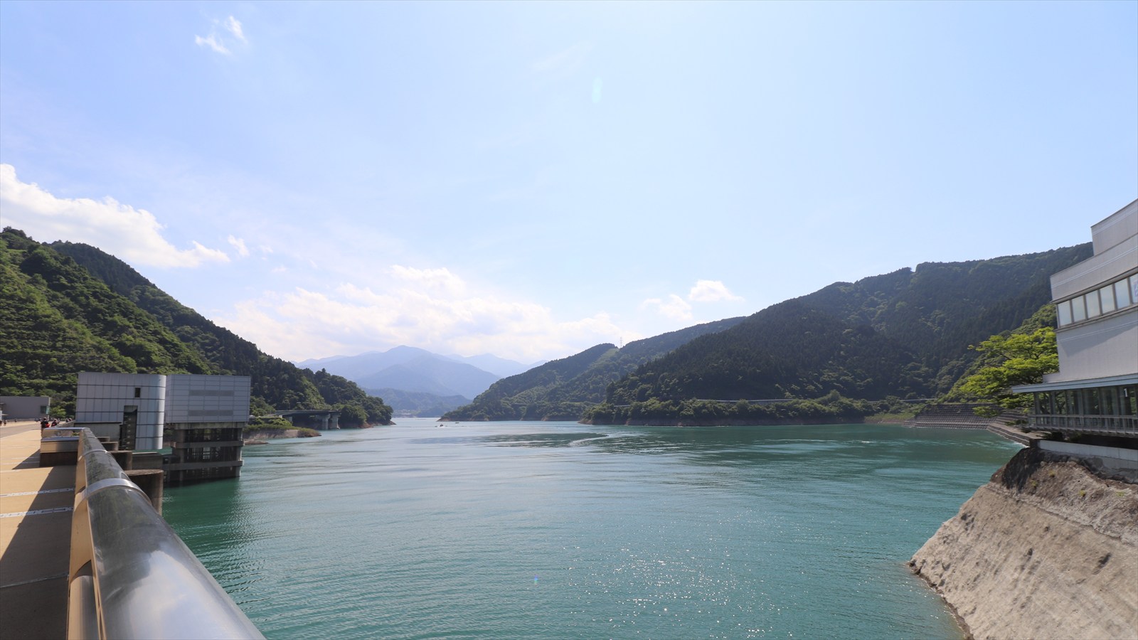 【神奈川・宮ヶ瀬湖】日帰りで自然を満喫！カーシェアで行くおすすめドライブ観光スポット