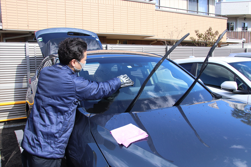 窓ガラスが汚れていると視界が悪くなるため、安全のためにもクリアにしておくことは大切