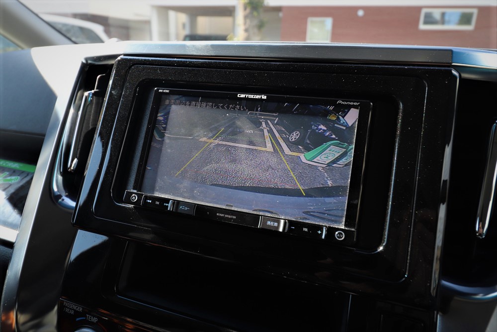 バックモニターも装備しているので駐車時も安心