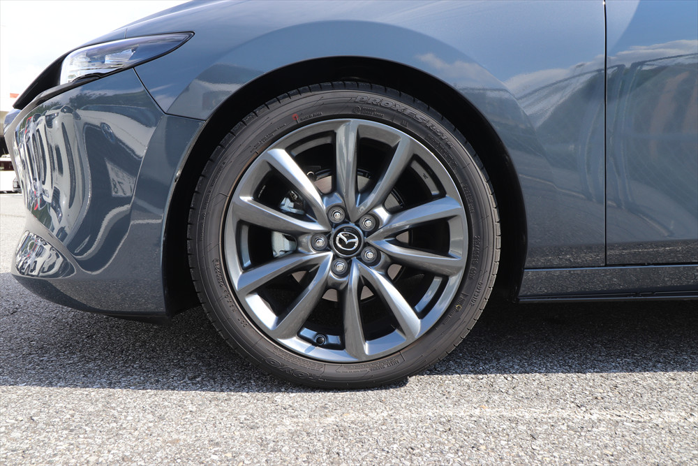  グレードは装備が充実した「15S Touring」で、ホイールは18インチ 