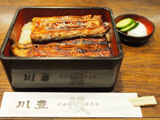 川豊の上うな重。行列するので早めに行くといいですよ!