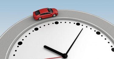 カーシェアリングで利用時間の延長は可能？延長料金や無断で超過した際のペナルティも解説