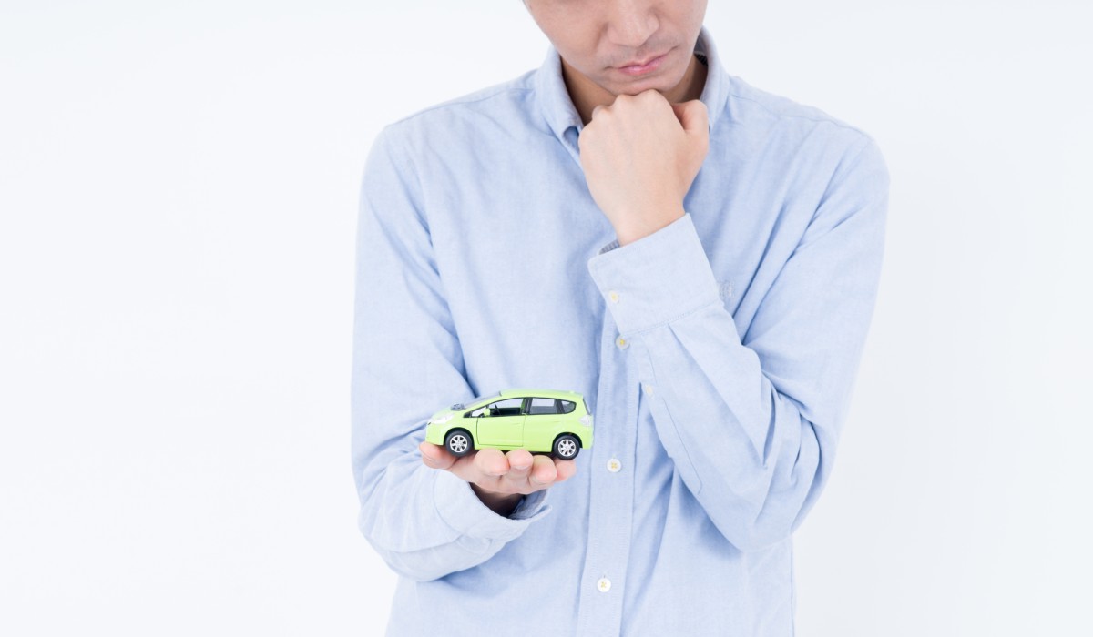 リースと購入どちらが得か考える人