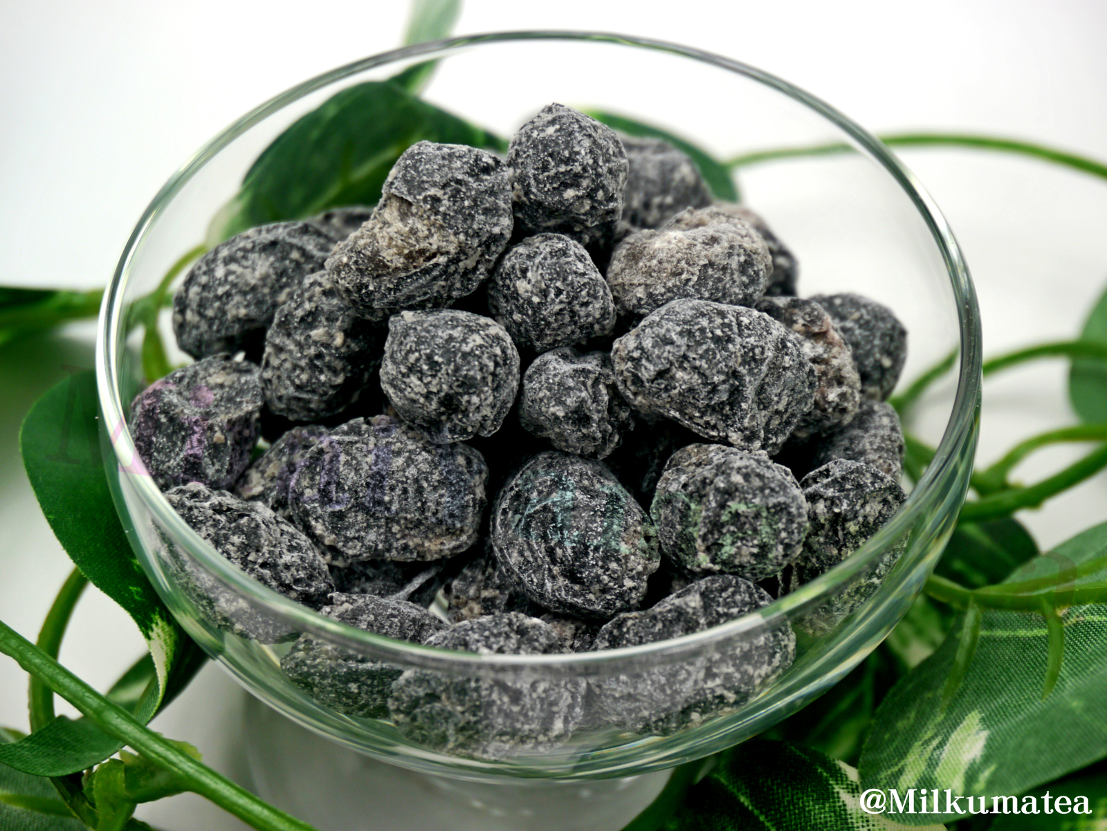 「黒豆のグラッセ」。ちょっと食べたい時に気軽に......おいしいのでリピート決定！（撮影：山形みらい）