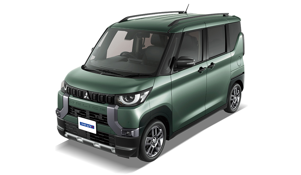 三菱　デリカミニ