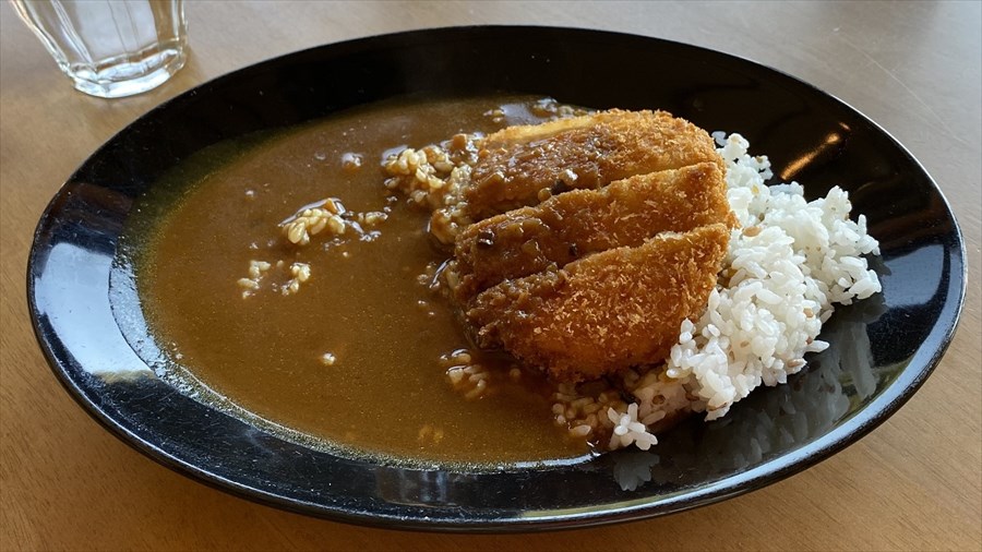 カツカレーは920円(税込み)