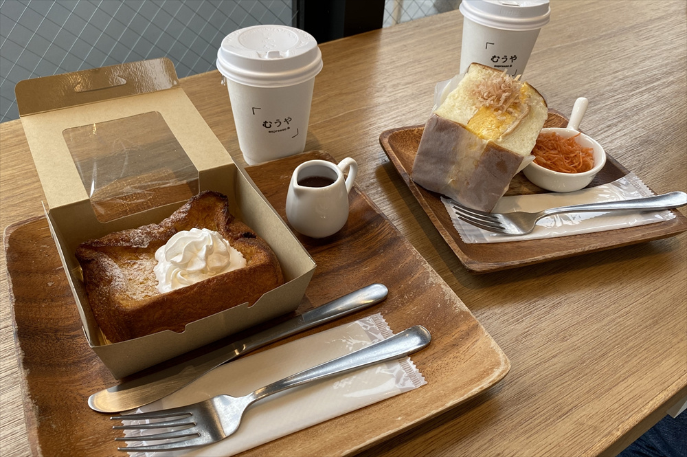 左から「餡フレンチトーストセット」と「サンドイッチセット」。値段はどちらも773円(税別)。それぞれ単品でも購入できる
