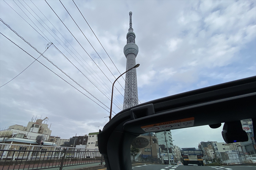 夜間はライトアップされている「スカイツリー」。夜のドライブの楽しみはまた次の機会に