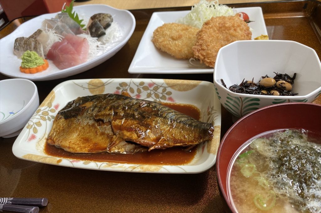  「まんぷく定食」の価格は1,800円（税込み） 