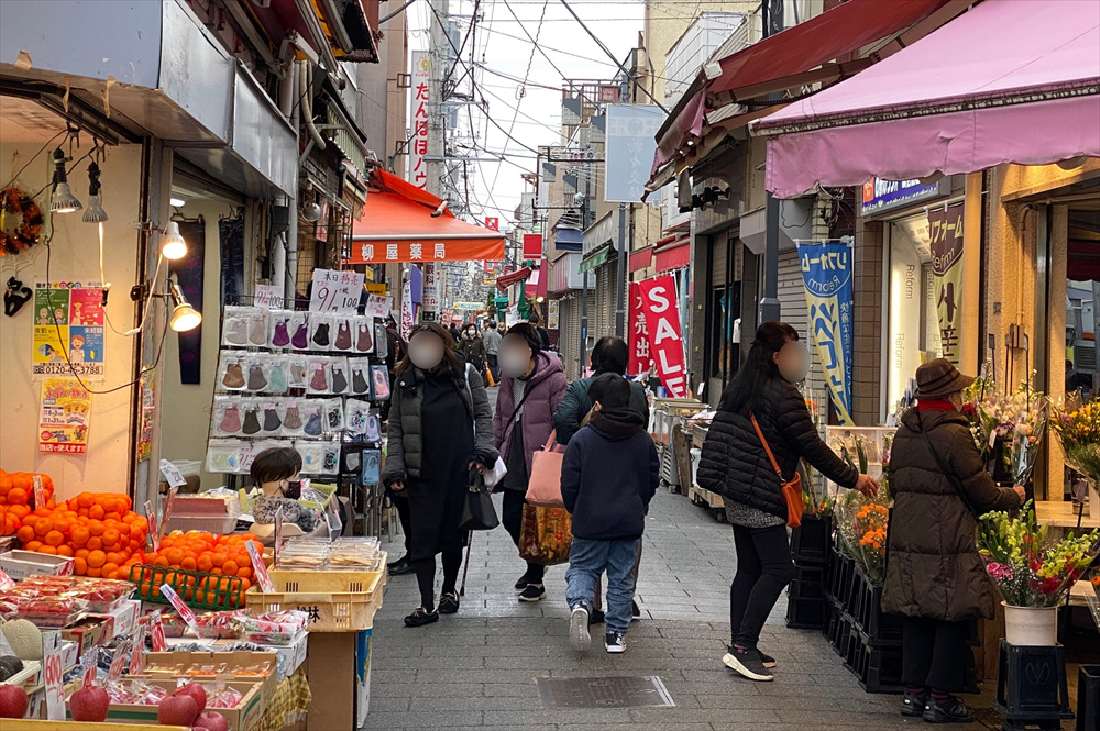 現在の店舗数は180件ほど。商店街の全長は670mにも及ぶ