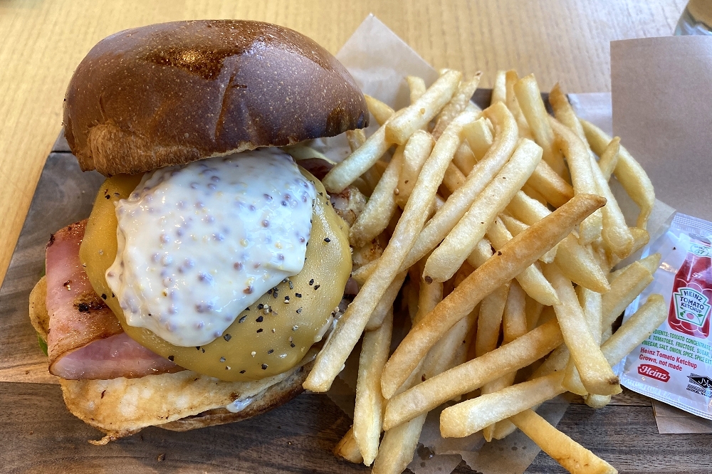 薬師バーガーの料金は1,188円(税込)
