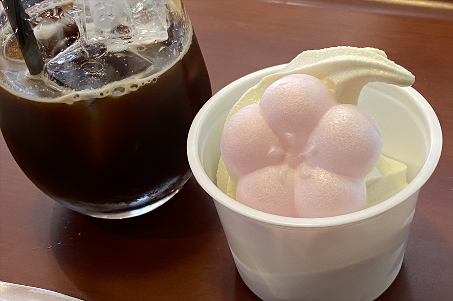 「秘伝豆」による風味とコクが、他のお店では味わえないソフトクリームにしてくれている