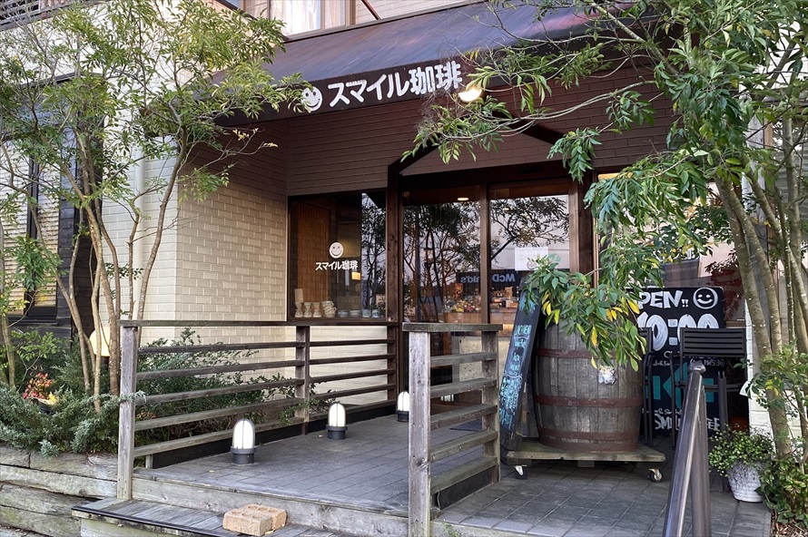 スマイル珈琲の店内は落ち着いた雰囲気 