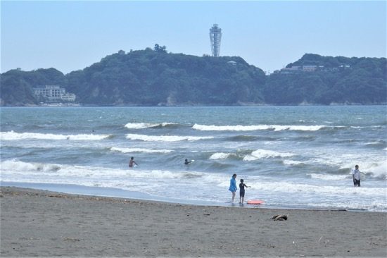 江の島や湘南の海を臨む海岸通りを気持ちよくドライブ!