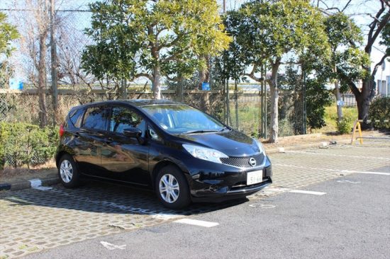 コンパクトなボディで初心者でも運転しやすい「ノート」