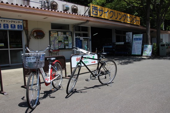 子供用から大人用までさまざまなレンタル自転車が用意されている