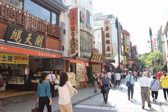 中華街は占いのお店やかわいい雑貨店が多くてのぞいて歩くだけでも楽しい