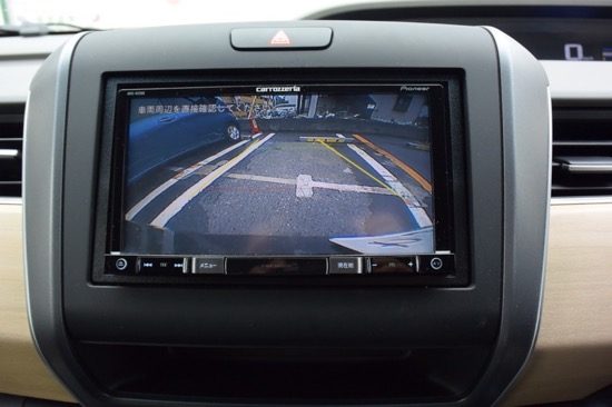 車高が高いのでバックモニターが駐車を楽にする