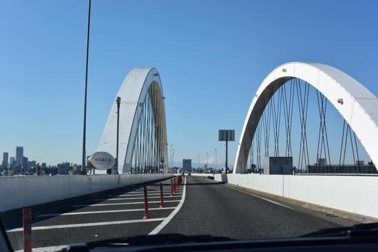 取材した日は首都高から富士山が見えました