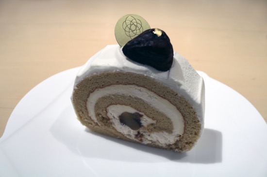 スイーツ各種はケーキセット（850円税込）で頼むのがおトク