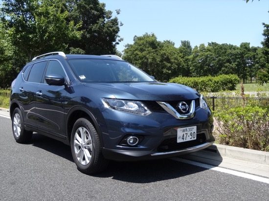 駐車支援機能が充実したニッサン「エクストレイル」