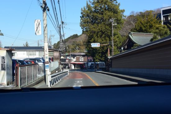 横浜〜鎌倉までは30分ほどのドライブで到着