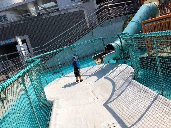 滑り台も気持ちいい！