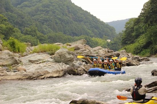必死な面持ちかと思いきや、とても楽しそう