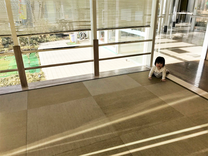 小さなお子さまも安心。畳のキッズスペース