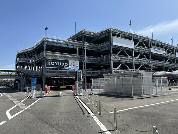 立体駐車場（ステーションは４F）